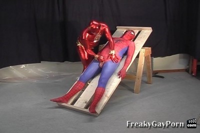 Spiderman Porn Blowjob - Spider-Man gets a BJ Â» free BDSM gay porn, sex video, anal